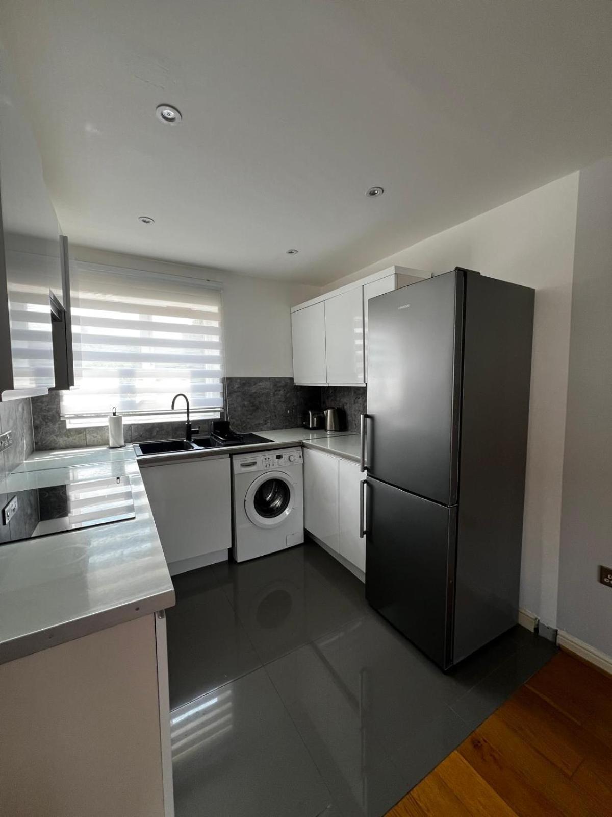 2-Bedroom Flat Walking Distance To Excel London - Perfect Location! Eksteriør billede