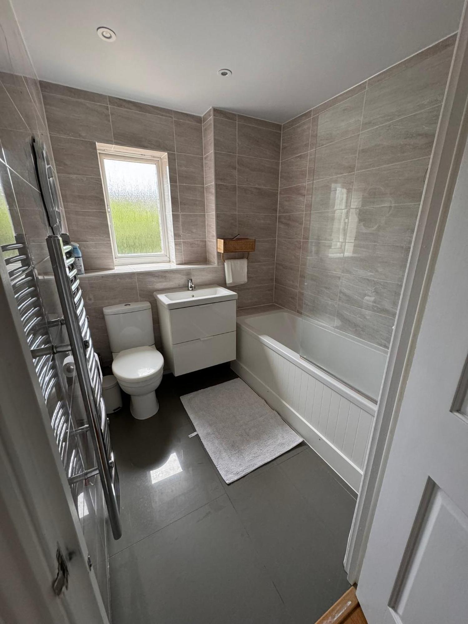 2-Bedroom Flat Walking Distance To Excel London - Perfect Location! Eksteriør billede
