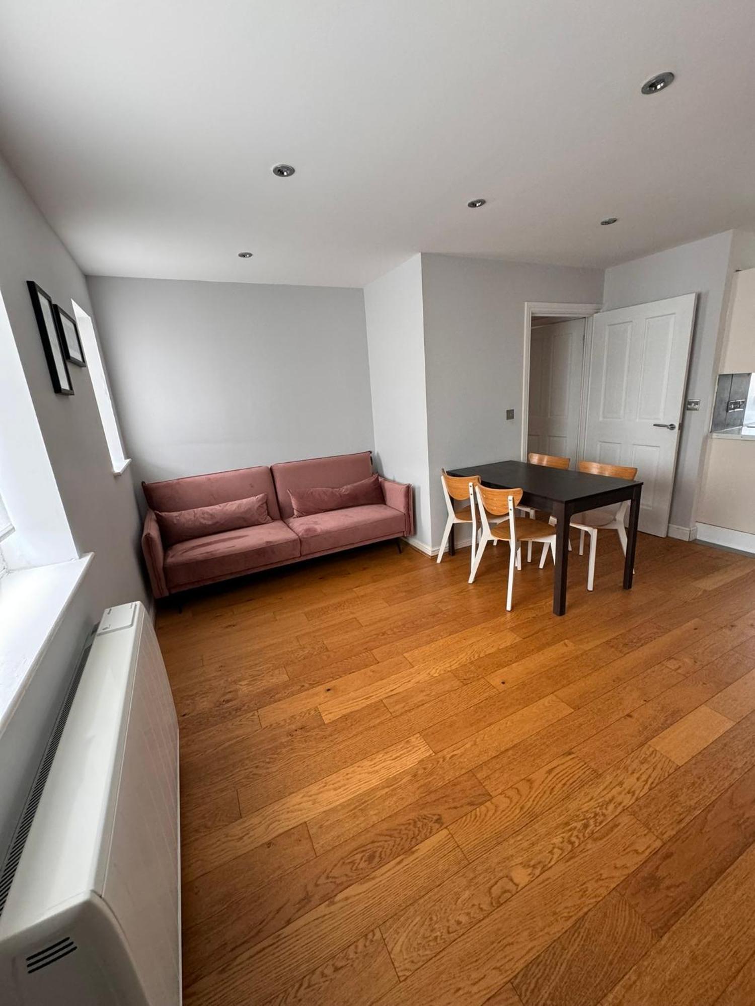 2-Bedroom Flat Walking Distance To Excel London - Perfect Location! Eksteriør billede